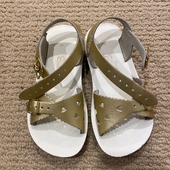 Sweetheart Saltwater Sandals - Picture 1 of 5